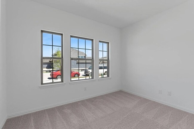 Building Photo - Cute, Quiet and ready NOW!