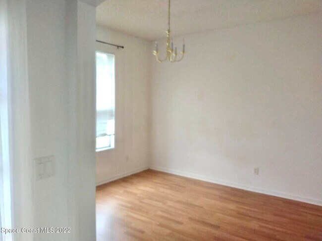 Building Photo - 1387 Ginza Rd NW