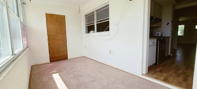 Building Photo - 911 Washington Ave SW