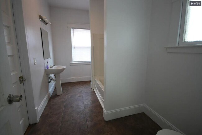 Building Photo - 753 Academy St