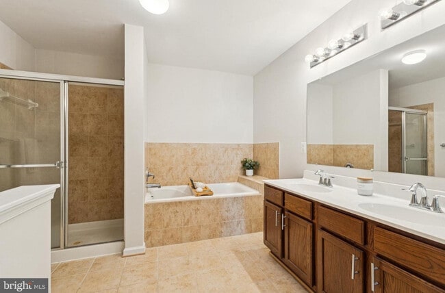 Building Photo - 11114 Wortham Crest Cir