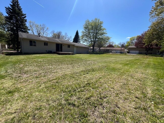 Building Photo - Updated 4 Bed/2 Bath East Side Ranch Home for Rent!!
