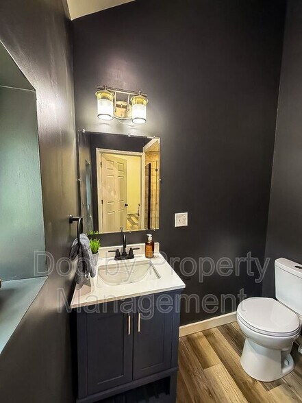 Building Photo - 5640 US-41