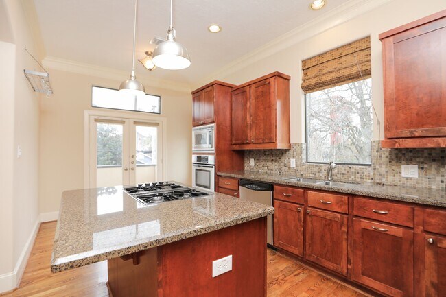 Building Photo - 1205 Birdsall St