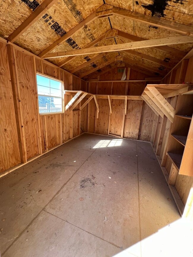 Building Photo - 3 Bedroom 2 Bath Modular Home with Many Amenities & Storage Shed