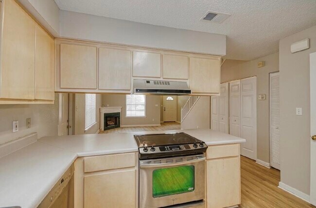 Building Photo - 3385 Tansey Ct