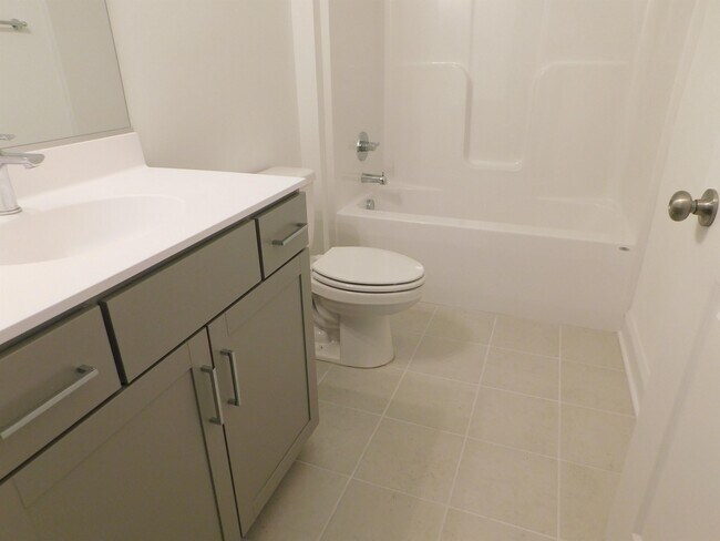 Building Photo - 7037 Leire Ln