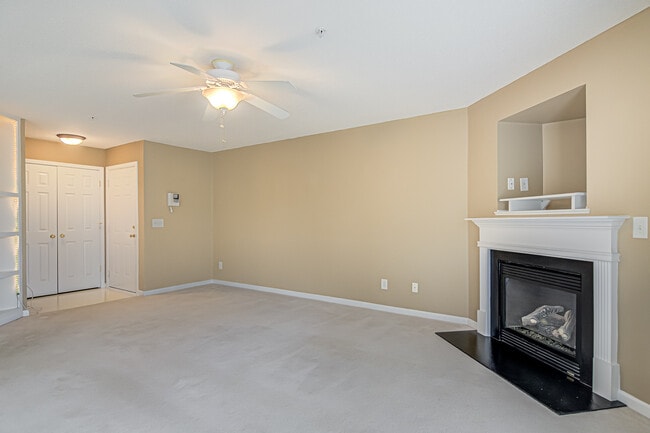 Building Photo - 6113 Hedgecock Cir