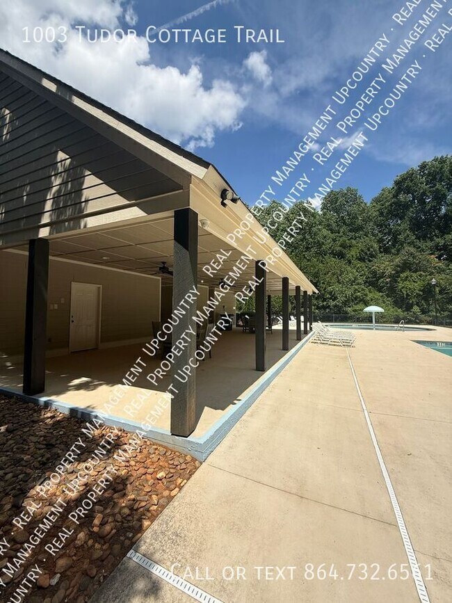 Building Photo - 1003 Tudor Cottage Tr