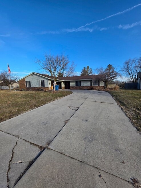 Building Photo - 13717 E Ridgeview Ct