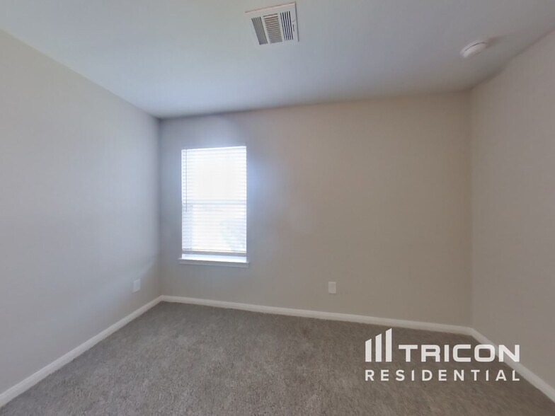 Building Photo - 18510 Snowy River Ln