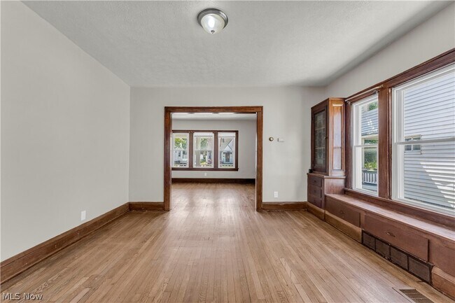 Building Photo - 4700 Rockwood Rd