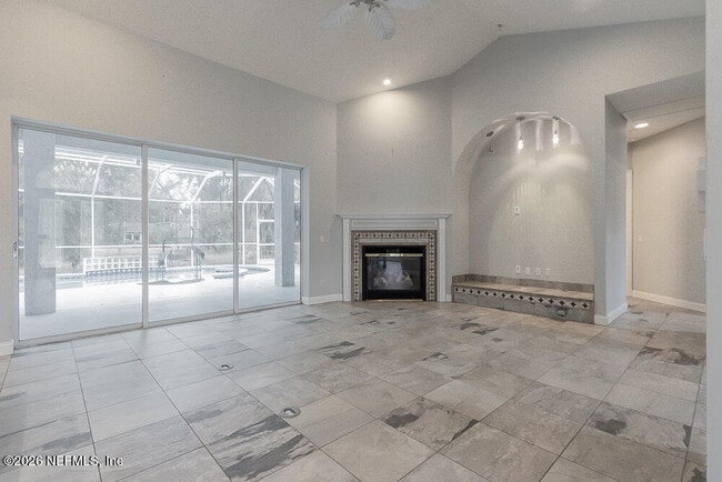 Building Photo - 5466 River Trail Rd N