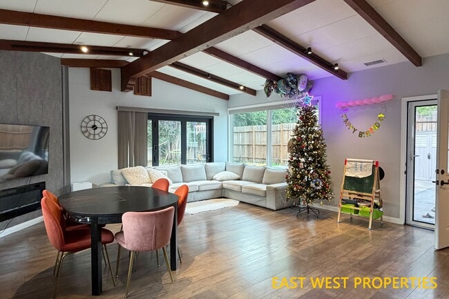 Building Photo - 4337 Coolidge Ave