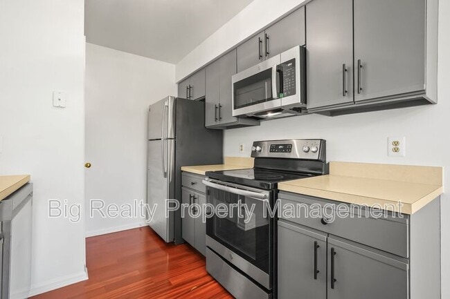 Building Photo - 1116 Foxmeadow Dr