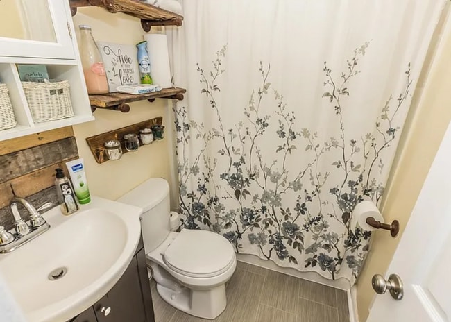 Building Photo - 19 Birch St