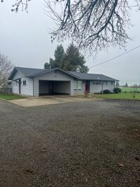 Building Photo - 3-Bedroom 2-Bathroom home in Coburg