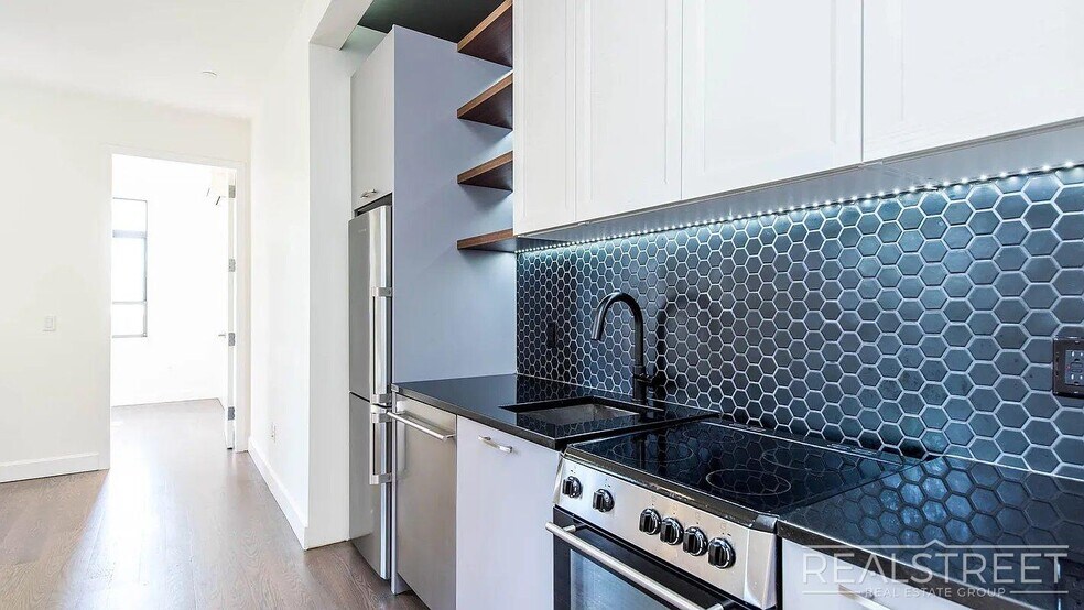 Building Photo - Monitor Street