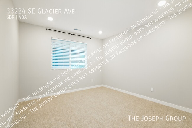 Building Photo - 33224 Glacier Ave SE