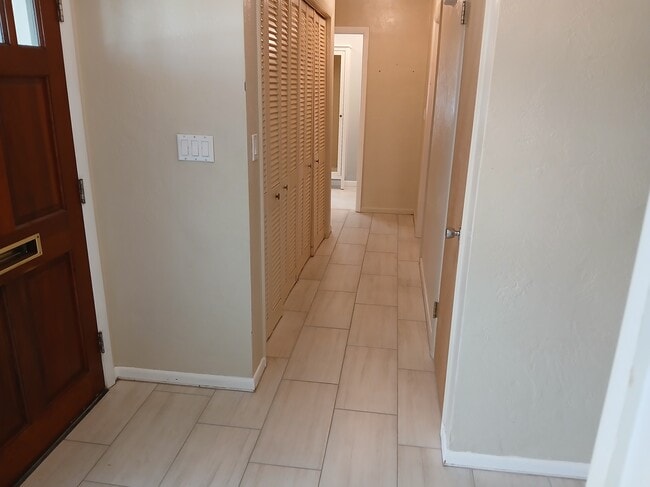 Building Photo - 5682 45th Ave N