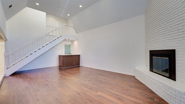 Building Photo - 5818 Orchid Ln