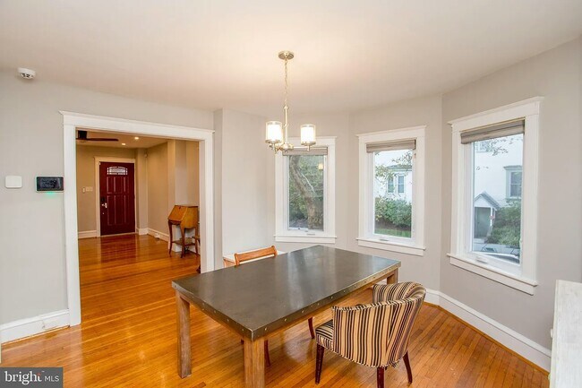 Building Photo - 501 E Mt Airy Ave