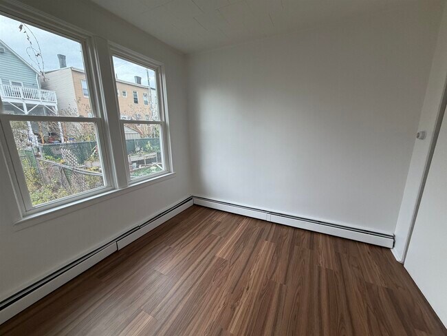 Building Photo - 64 Cottage St