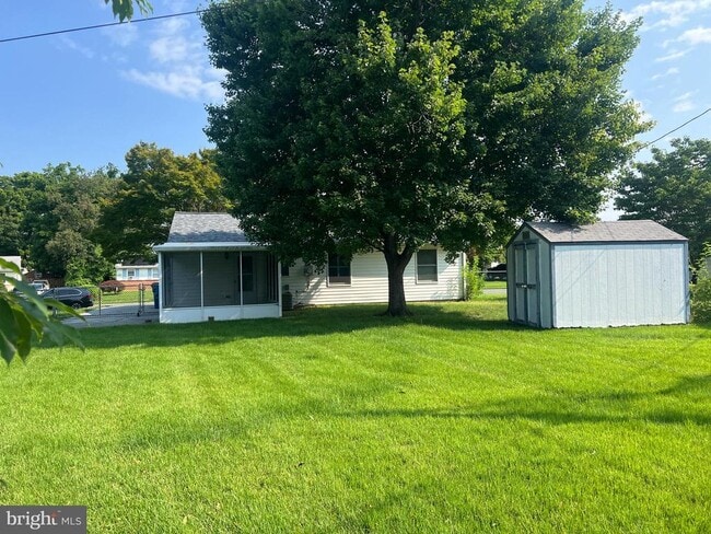 Building Photo - 211 N Brownleaf Rd