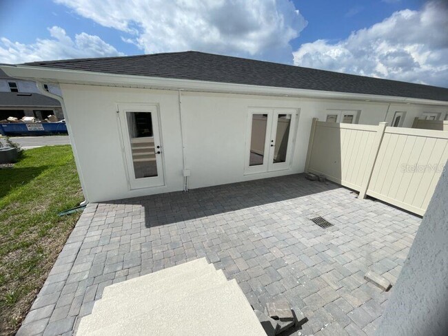 Building Photo - 15236 Ovation Dr