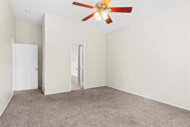 Building Photo - 850 Warbler Ln