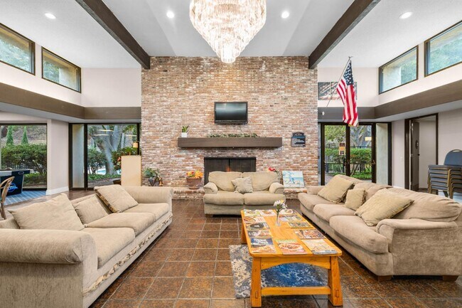 Building Photo - 6314 Friars Rd