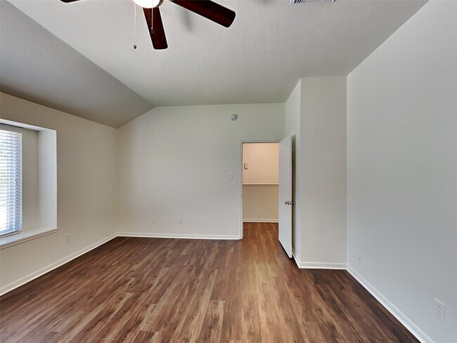Building Photo - 7007 Durango Dr