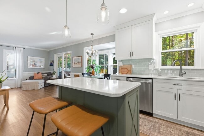 Building Photo - 216 Tiger Run