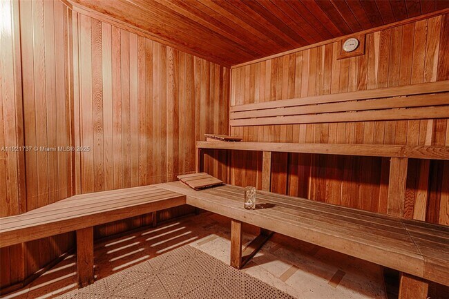 Building Photo - 31 SE 5th St