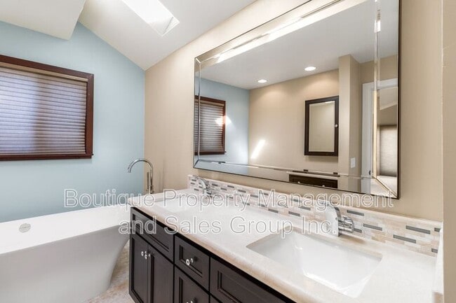 Building Photo - 35302 Vista De Todo