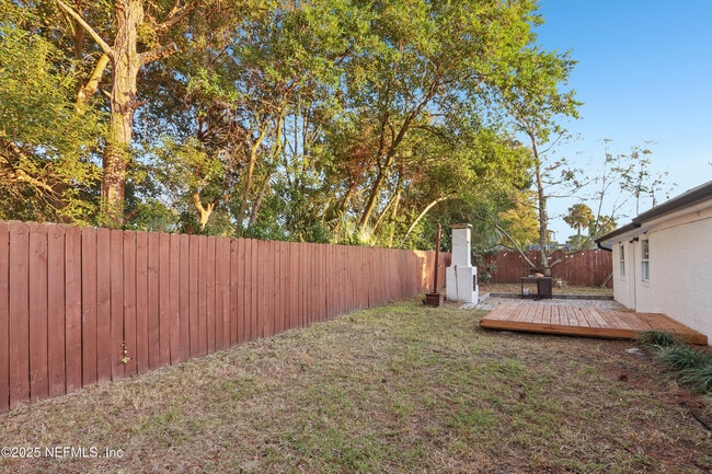 Building Photo - 409 Sailfish Dr E