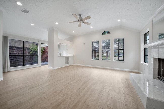 Building Photo - 14127 Highcroft Dr