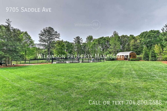 Building Photo - 9705 Saddle Ave