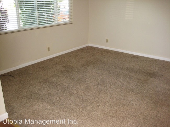 Building Photo - 2 br, 1 bath House - 1493 Del Rio Circle #A