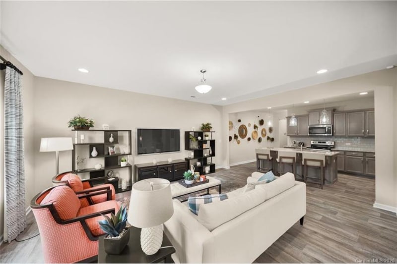 Building Photo - 8604 River Ridge Dr