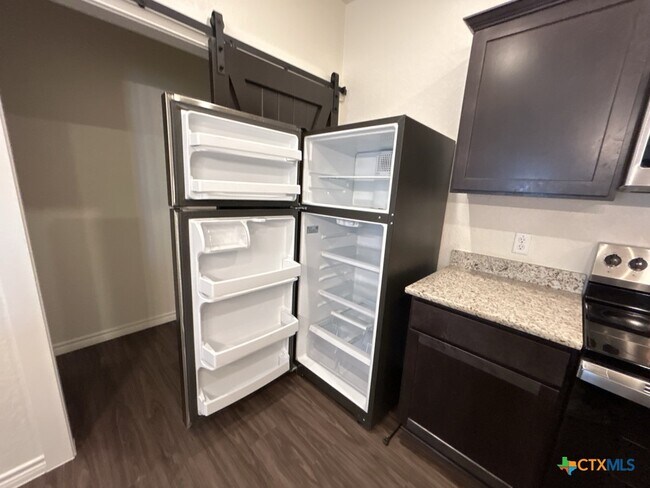 Building Photo - 5112 Rose Gdn Lp