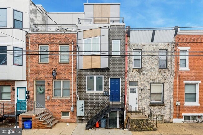 Building Photo - 1250 S 27th St