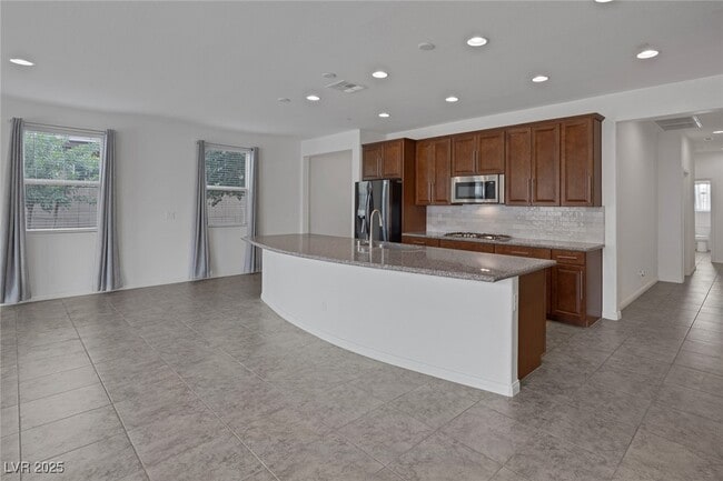 Building Photo - 489 Intonation St