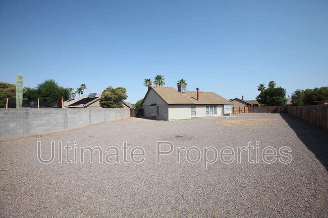 Building Photo - 1803 W Barrow Dr