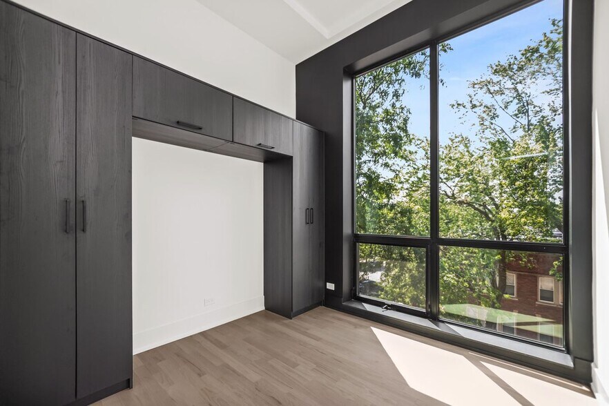 Building Photo - 6556 S Minerva Ave