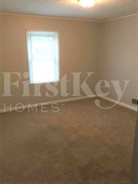 Building Photo - 2051 Windsor Ln SW