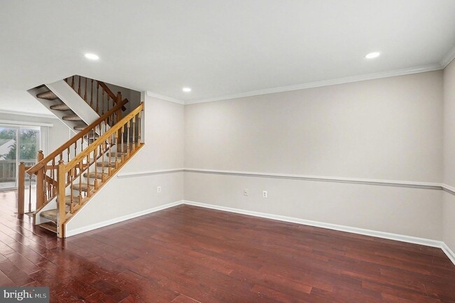 Building Photo - 2003 Paddle Boat Ln