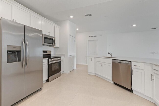 Building Photo - 3028 Namaste Dr