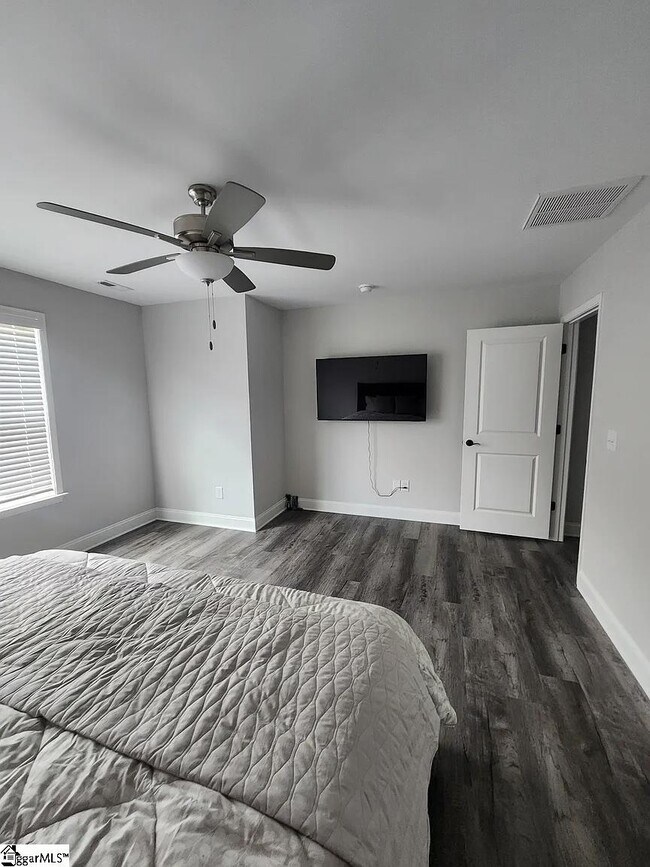 Building Photo - 29 Snowmill Rd