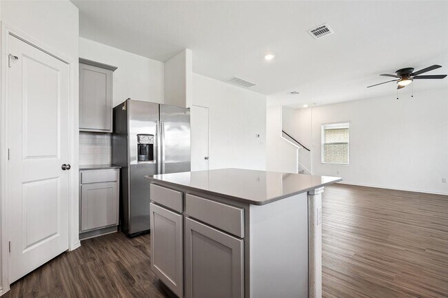 Building Photo - 105 Canley Lp